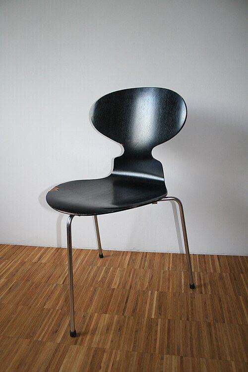 Ant Chair by Arne Jacobsen